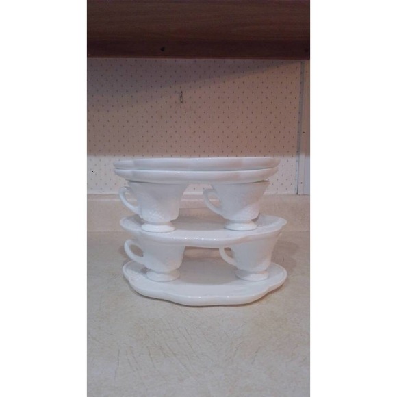 Colony Milk glass teacups and plates (set of 4) - Picture 3 of 8